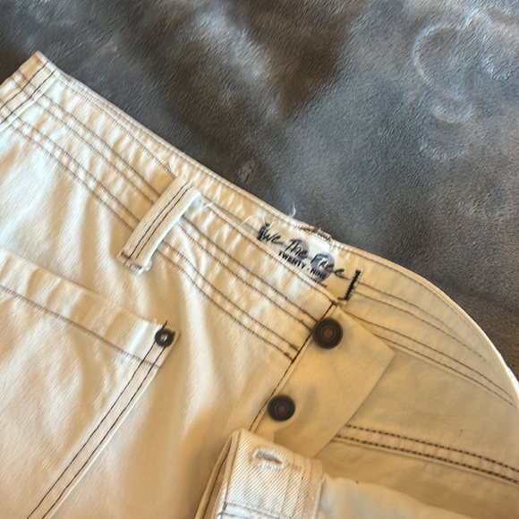 Shorts - Picture 6 of 7